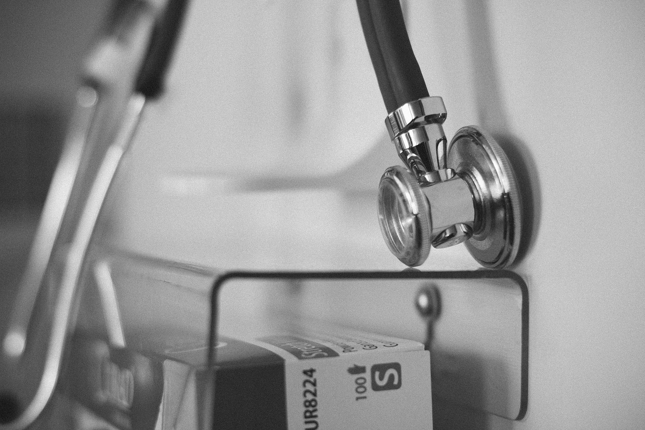 Roma, medico muore dopo autopsia su cadavere con epatite C: aperta inchiesta della Procura